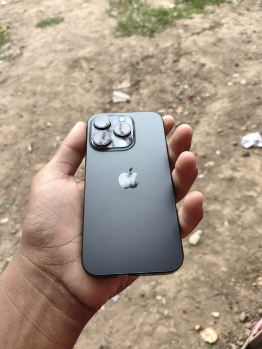 Продам iPhone 15 pro  128 gb