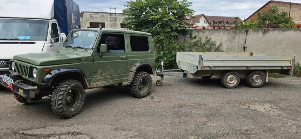 Vând Suzuki samurai