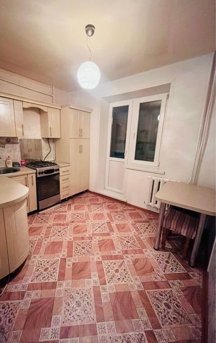 Продам 1 комнатную квартира в шестом мкр
