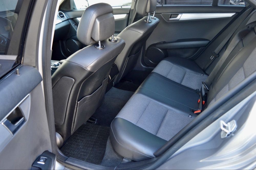 Mercedes C250 Facelift / FuLL Led/ Distronic/ Line Assist/Cui Electric