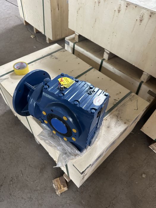 Редукторы Моторы