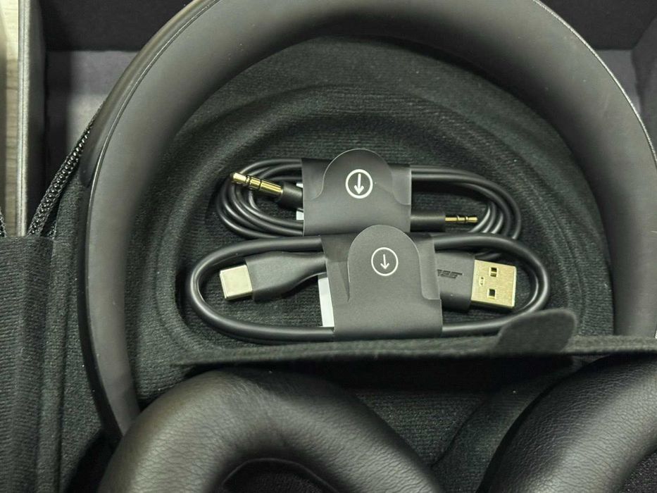 Bose 700 Wireless Noise Cancelling