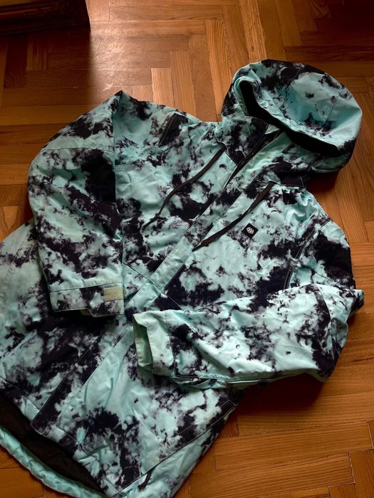 686 Foundation insulated snowboard jacket