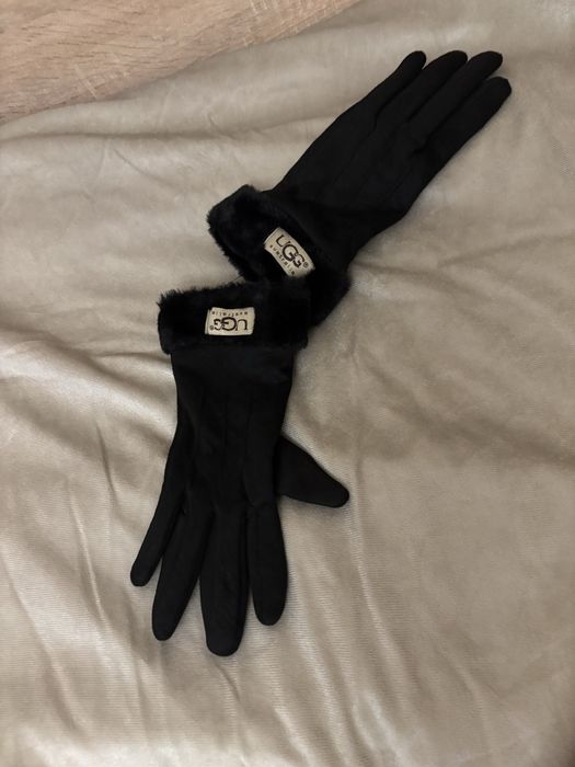 Зимни черни ръкавици Uggs