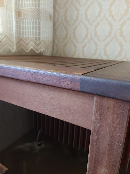 Дървени маси от дърво мовинги.