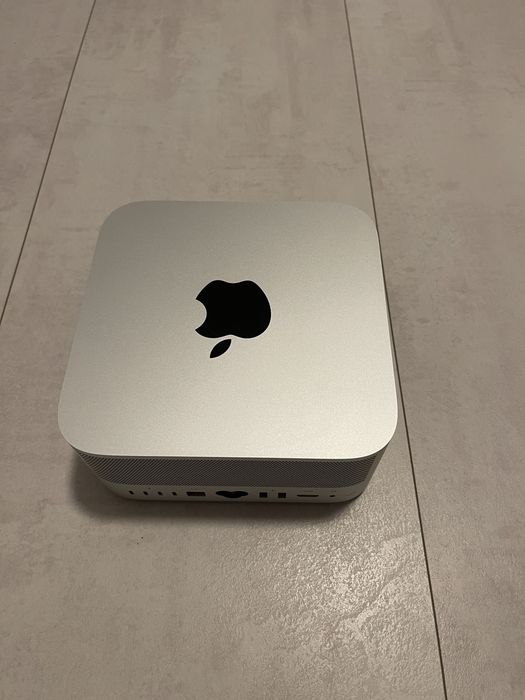 Mac Studio M2 Ultra 64GB RAM 1T SSD