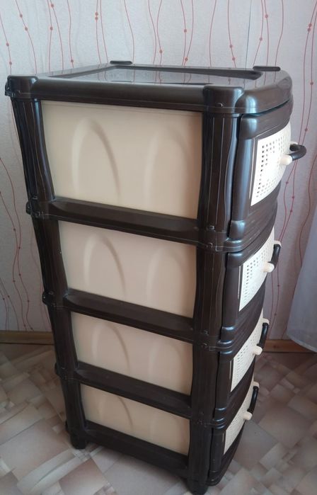 Продаётся Комод в отличном состоянии