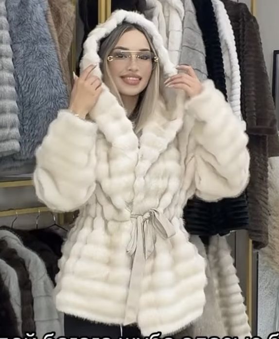 Продам эко шуба с капюшоном