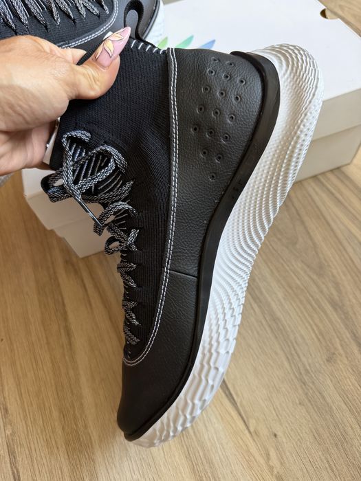 Оригинални нови маратонки Under Armour CURRY 4 FLOTRO! 43,44