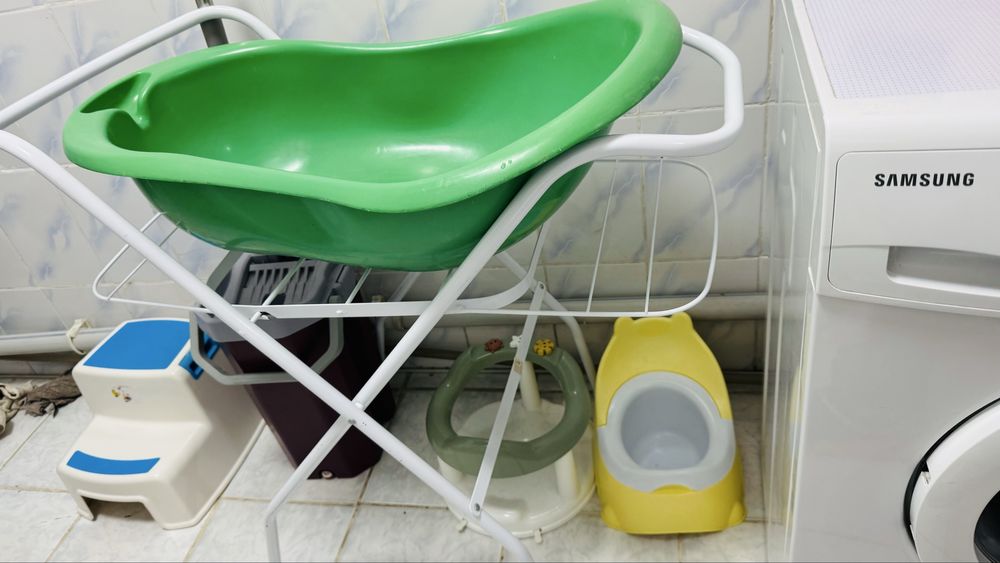 Детская ванночка с подставкой