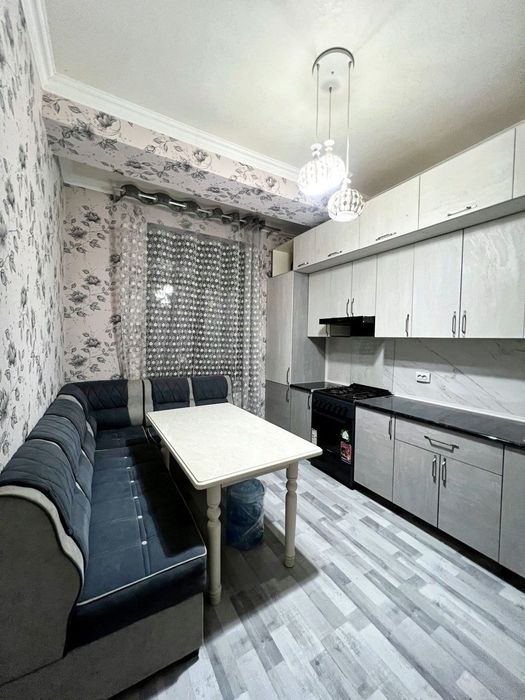 Новза метро 10 дакика юлда квартира