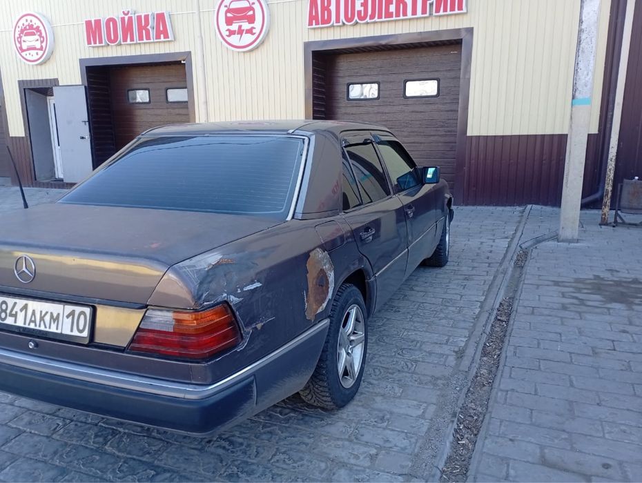 Мерс 124 2.6, продам
