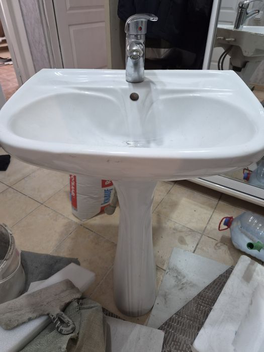 Раковина со стойкой
