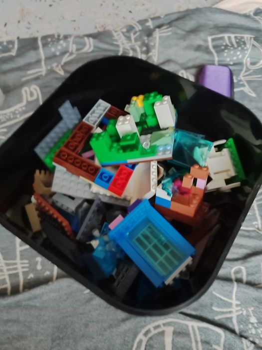 Продам 7  Лего конструкторов