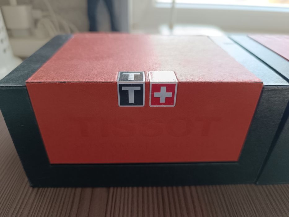 Часы швейцарские TISSOT