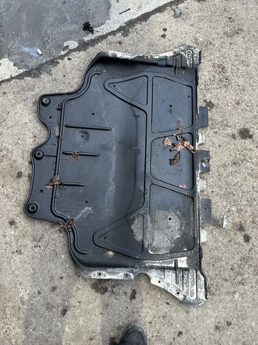 scut motor plastic audi a3 8v - motorina 2016