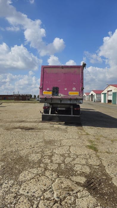 Semiremorca Bena cereale 50 mc