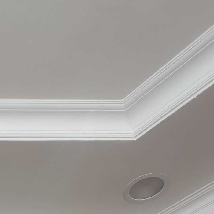 Профессиональная поклейка полиуретановых тяг.