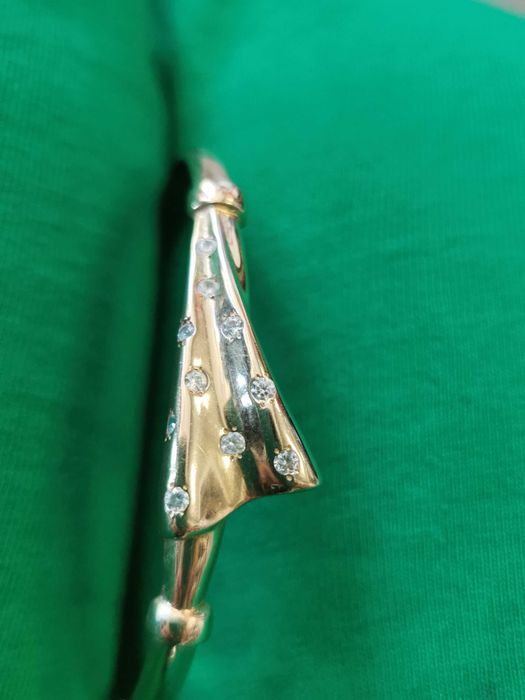 Продавам уникални златни бижута, гривни, синджир с висулка