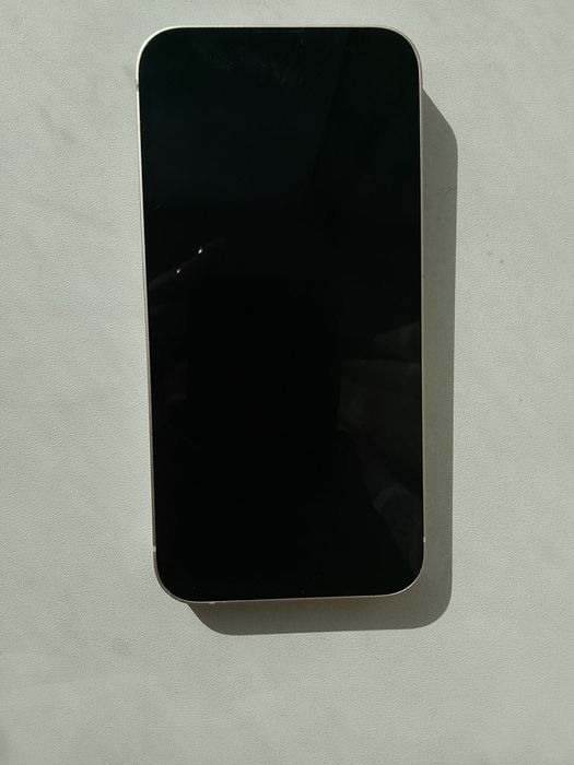 Продам iPhone 13 в идеальном состоянии