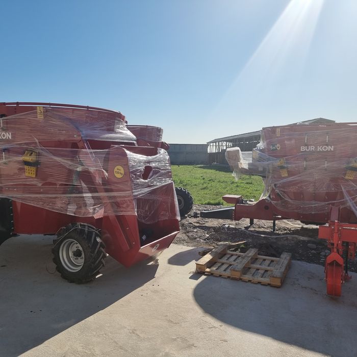 Кормораздатчик, 4 куб  миксер. Озука таркатгич