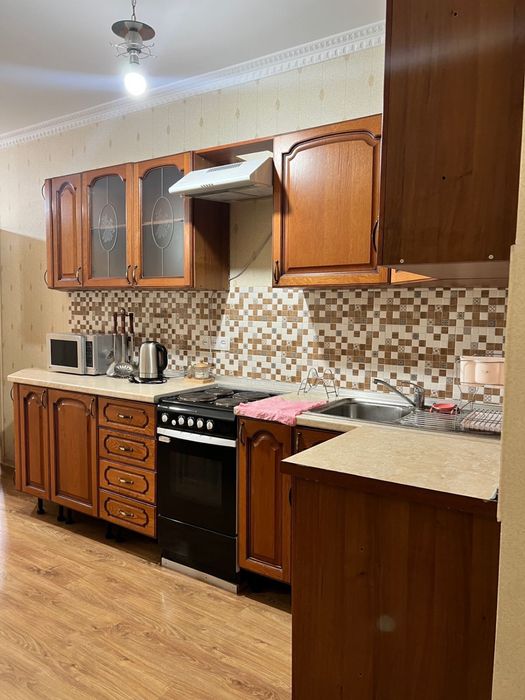 Продам евротрешка, Тлендиева 223