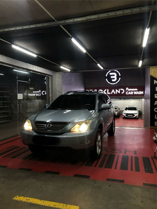 Продается Lexus rx350  состояние хорошая есть царапины итд