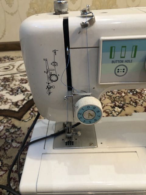 Продаётся Германский Швейная машина SINGER a653