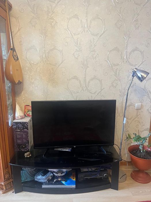 Продам старинный дубовый шкаф