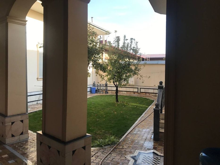 Продаю Янгиабат 4,5 сот 6 ком