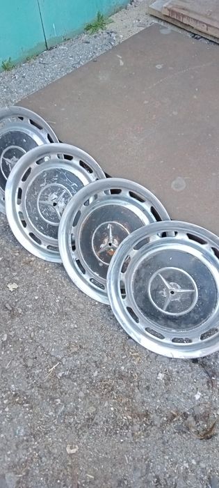 Продам колпаки на диски r 14