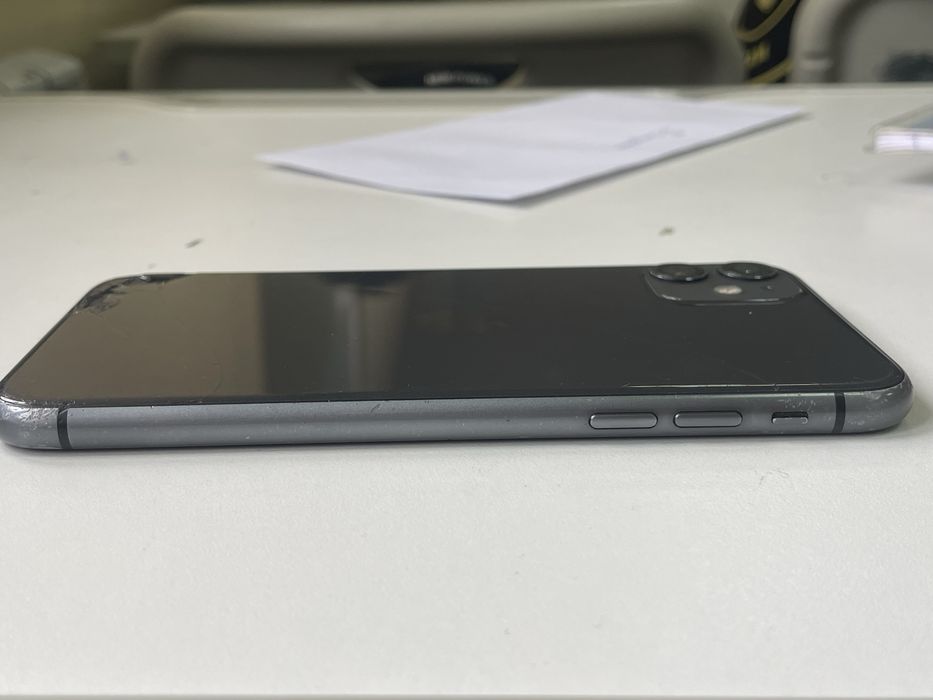 Айфон 11 обм продам за 35