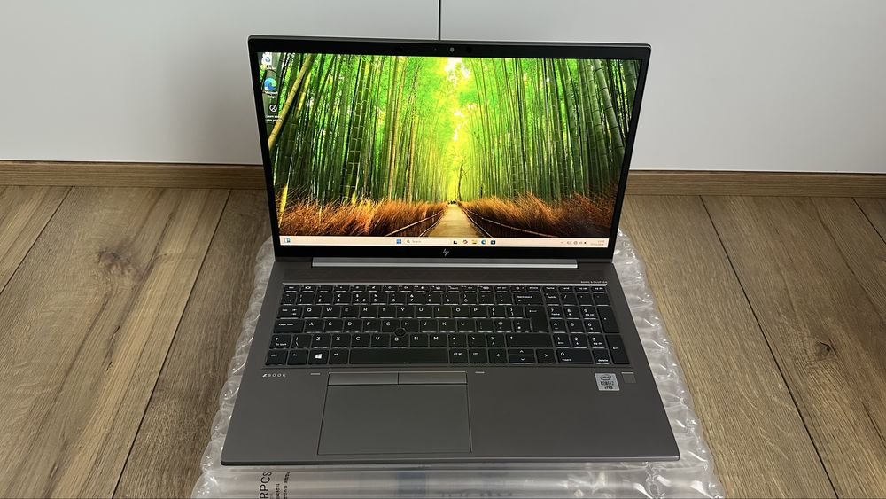 HP ZBook FireFly G7 15.6” 4K / i7-10610u /32GB RAM 1TB SSD Nvidia P520