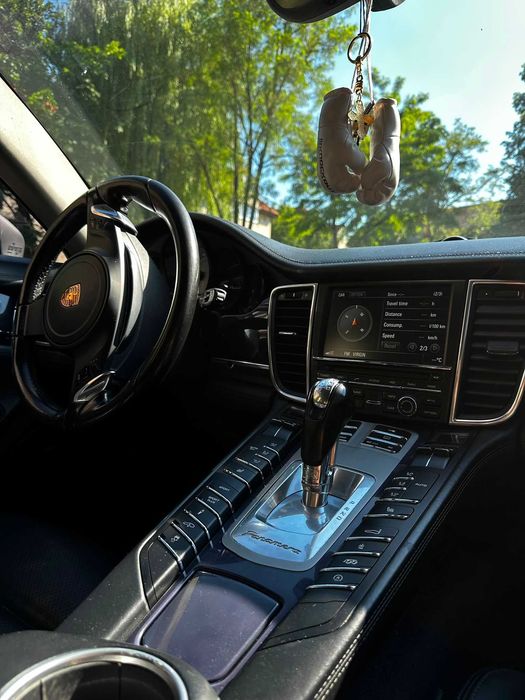 Posche Panamera GTS 4.8 V 8 -160000 Km reali