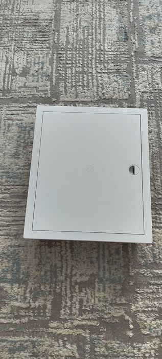 Деревянный ящик , коробка