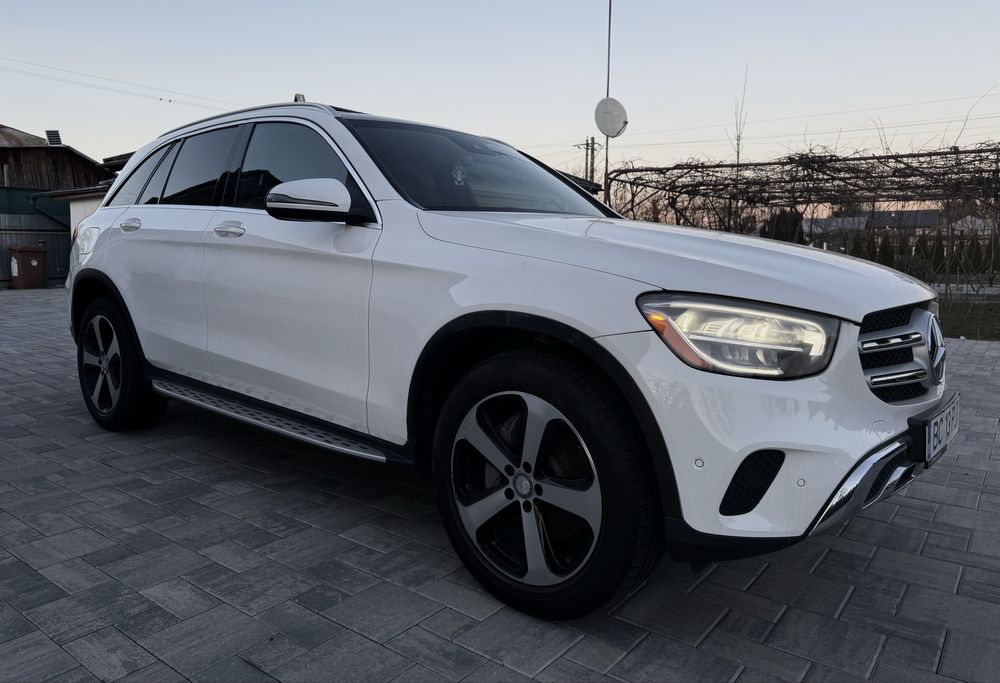 Mercedes-Benz GLC 300/ 46000km / trapa/