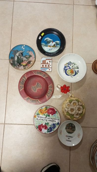 Разпродажба чинии за стена