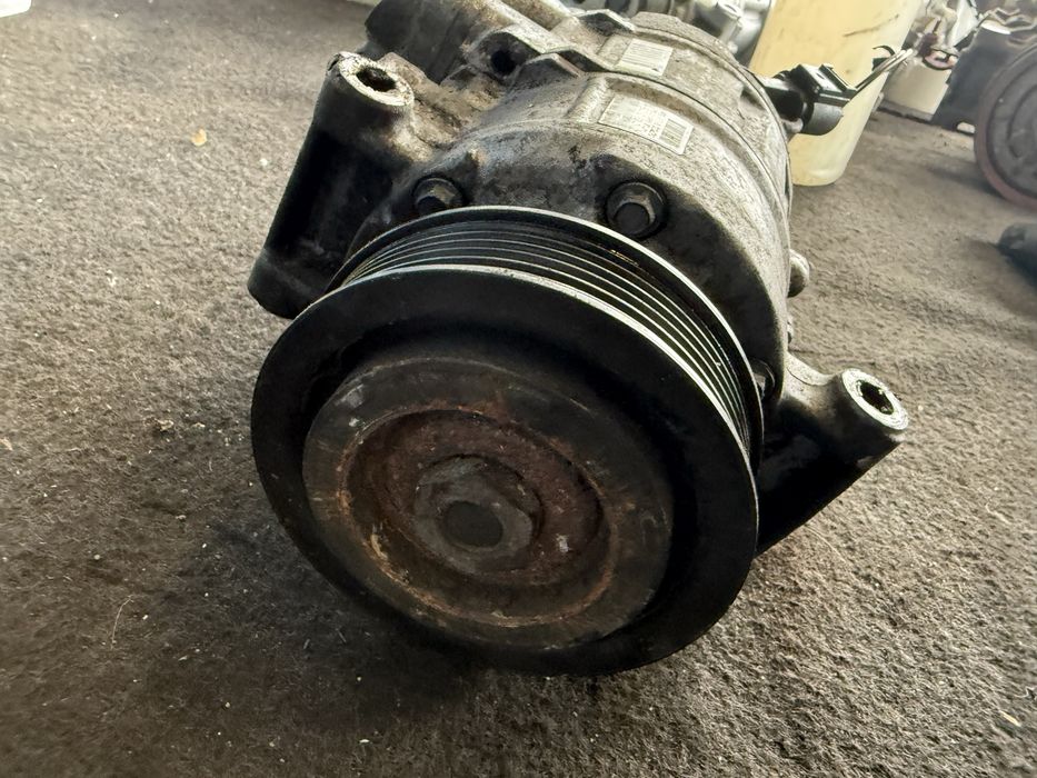 Компресор климатик Audi A4 A6 A5 A7 2.0TDI 2.0tfsi 3.0tdi 8k0260805