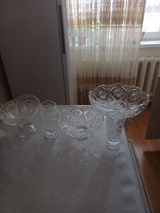 Продам хрустальные вазы