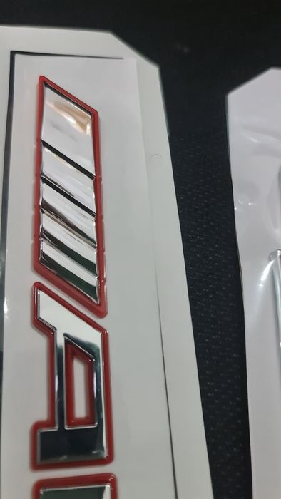 Емблема АМГ В8 битурбо AMG V8biturbo