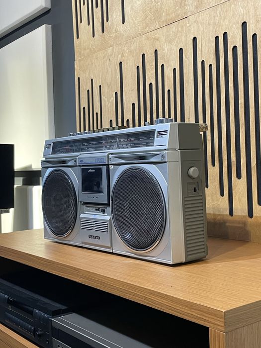 Radio casetofon boombox sanyo reconditionat si perfect functional