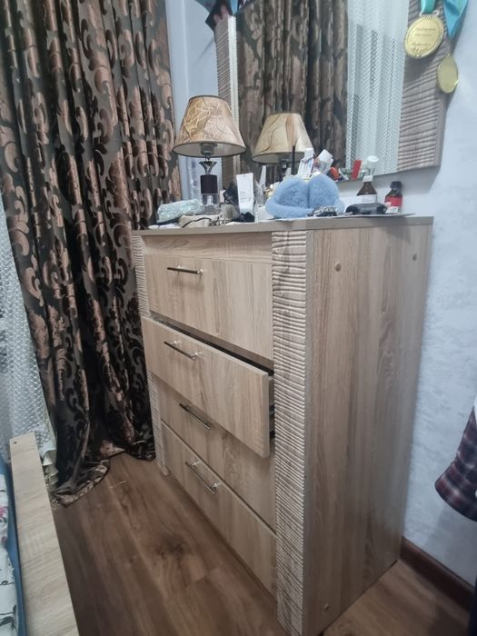 Продам б/у спальный гарнитур