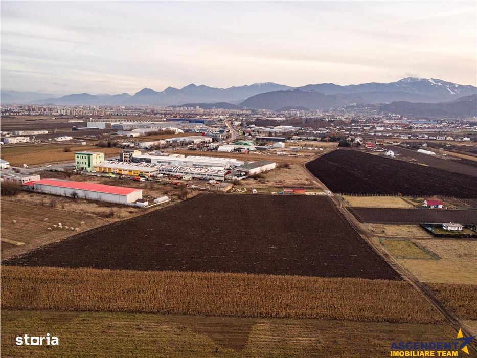 Film!Potential rezidentialinvestitional, 5.000 mp intravilan,privelist
