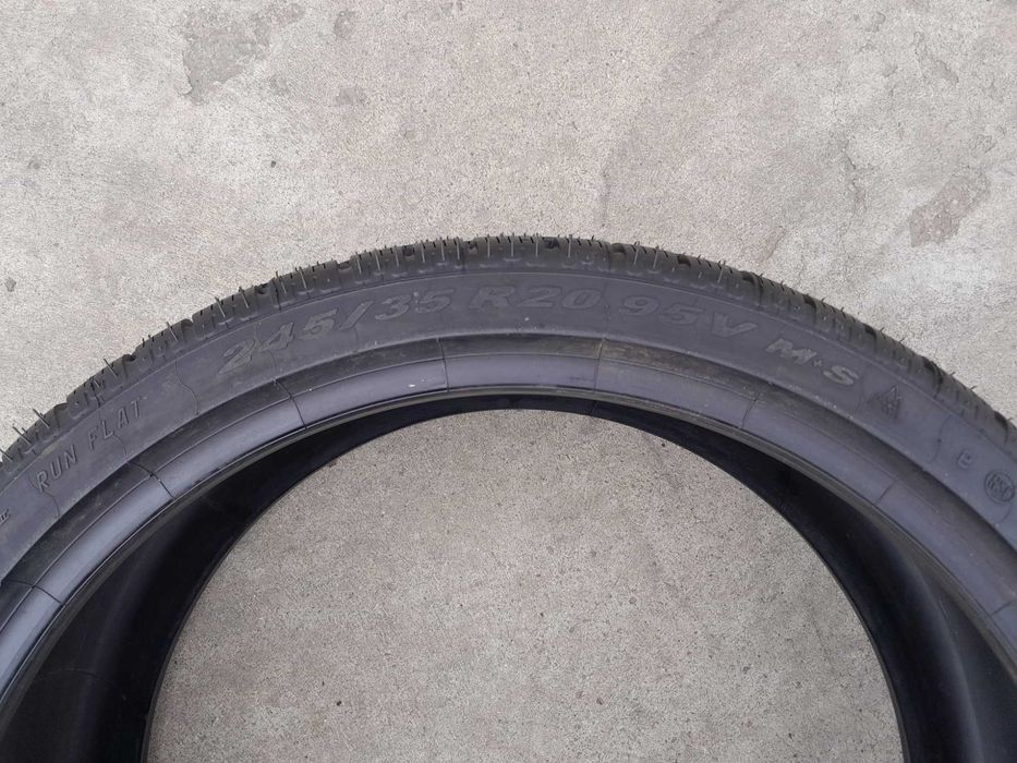 O anvelopa noua de iarna 245 35 20 pirelli sottozero 2 run flat