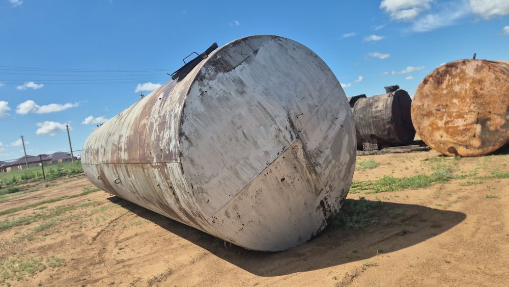Продам емкость горизонтальная, стенка 4мм, обьем 67 куб