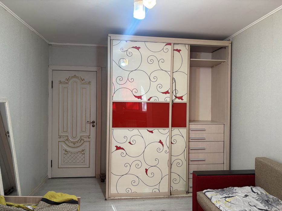 Беру одного парня па подселение