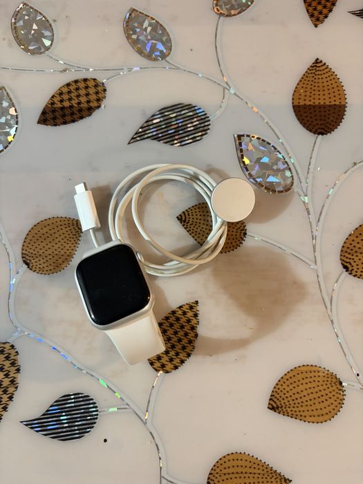 Apple watch series 8 42mm