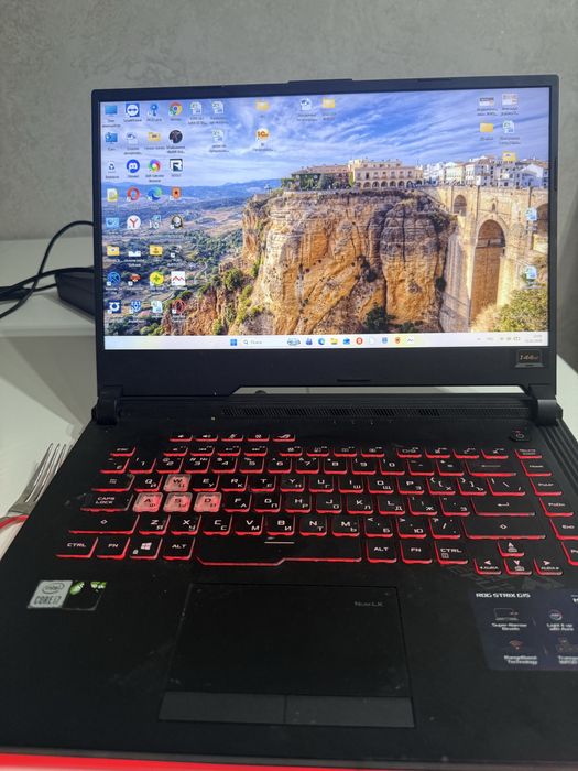 Asus rog i7-10870, rtx 2060