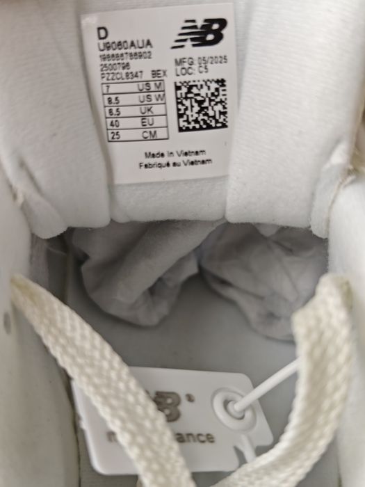 New Balance 9060 U9060AUA