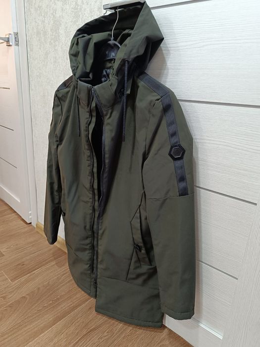 Куртка с капюшоном на мальчика